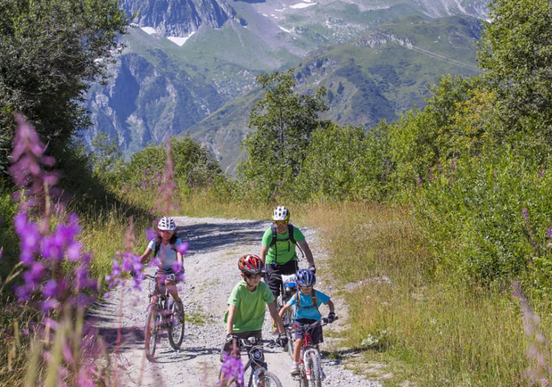 Vtt en famille Valmorel