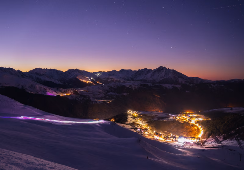 Copie de Peyragudes 26 12 2024 Pistes soleil et descentes aux flambeaux et soirées @ N_PY Paul Quintana-110