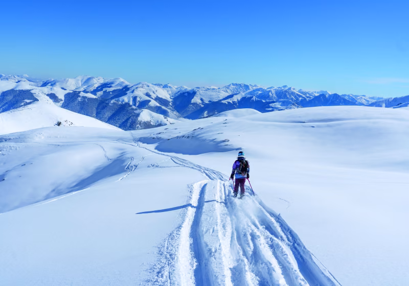 Peyragudes-poudreuse-soleil-ski-yael©tristanbuchot-npy-43 CMJN