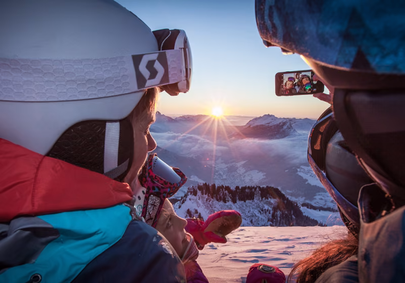 Ski-coucher-de-soleil-1-∏-M.A.-Verpaelst---Le-Grand-Bornand-Tourisme