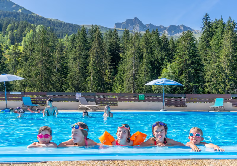 Valmorel-piscineHD©Office de tourisme Valmorel (14)