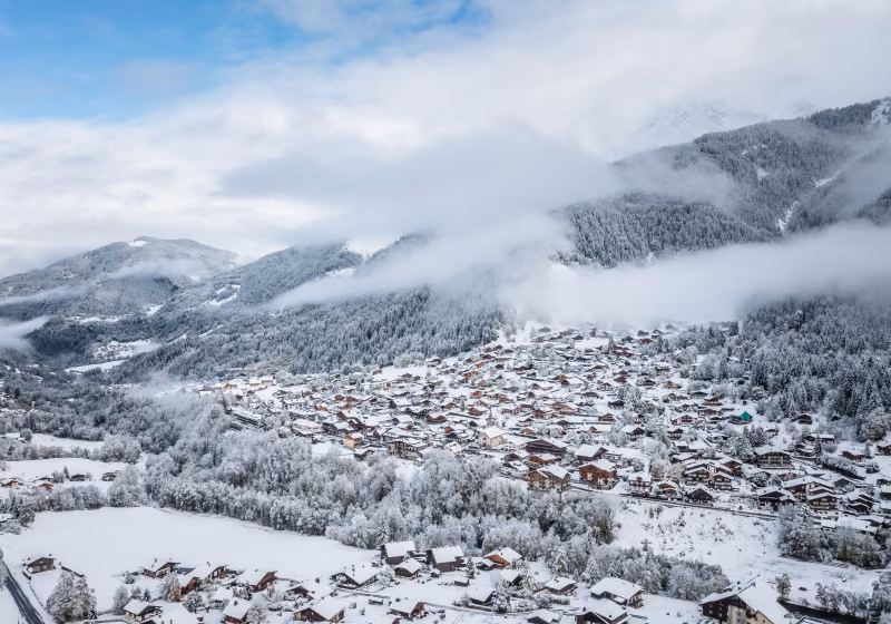 Le village des Contamines-Montjoie en hiver