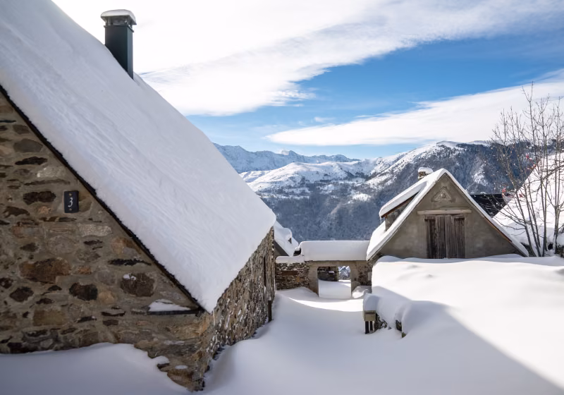 Village MONT_HIVER©A.BONAL-HPTE